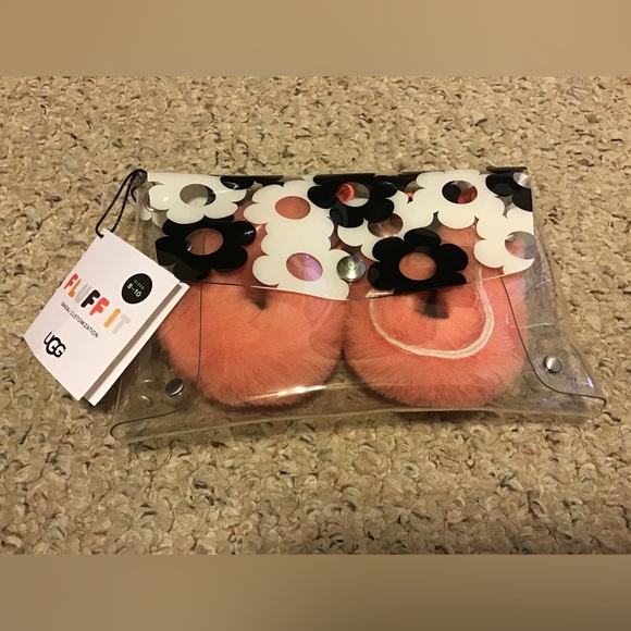 UGG FLUFF IT CUSTOMIZED SANDALS NWT FITS 8-10 SHOES - Picture 1 of 5